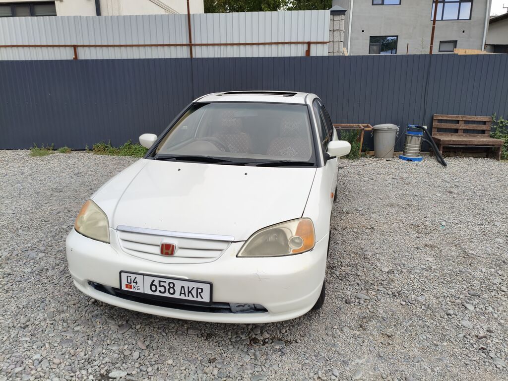 Honda Civic: 2002 г., 1.5 л, Автомат, Бензин, Седан: фото 3