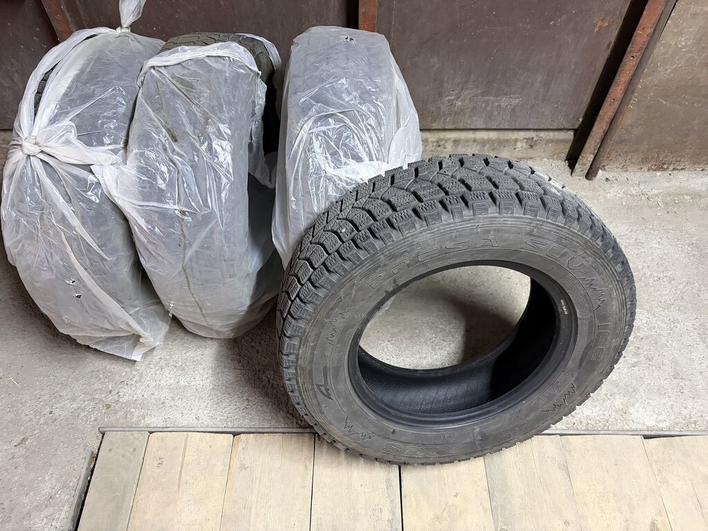 Продаю 4 шины MAXXIS 205/70 R15 комплектом. Бренд: MAXXIS Размер: фото 1