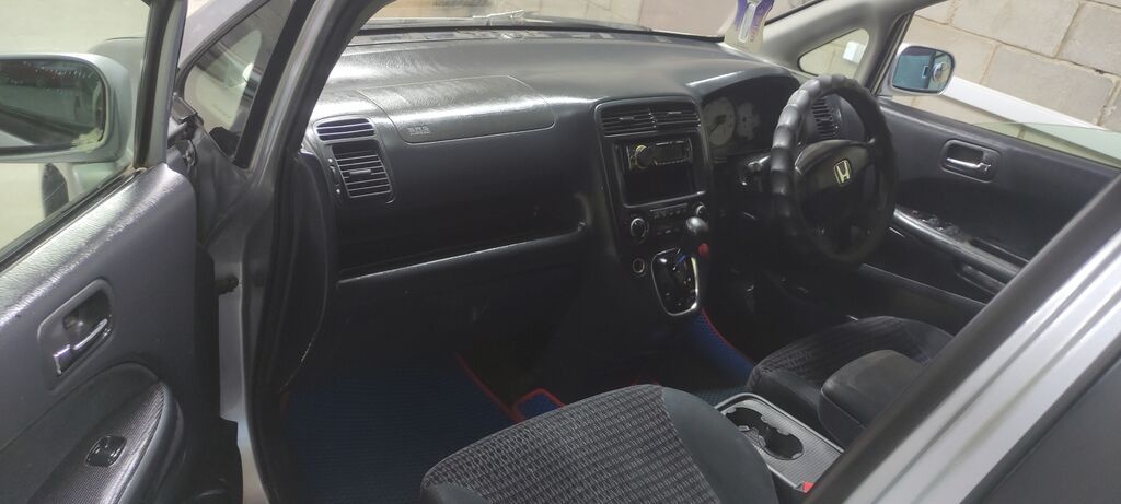 Honda Stream: 2002 г., 2 л, Автомат, Бензин, Минивэн: фото 8
