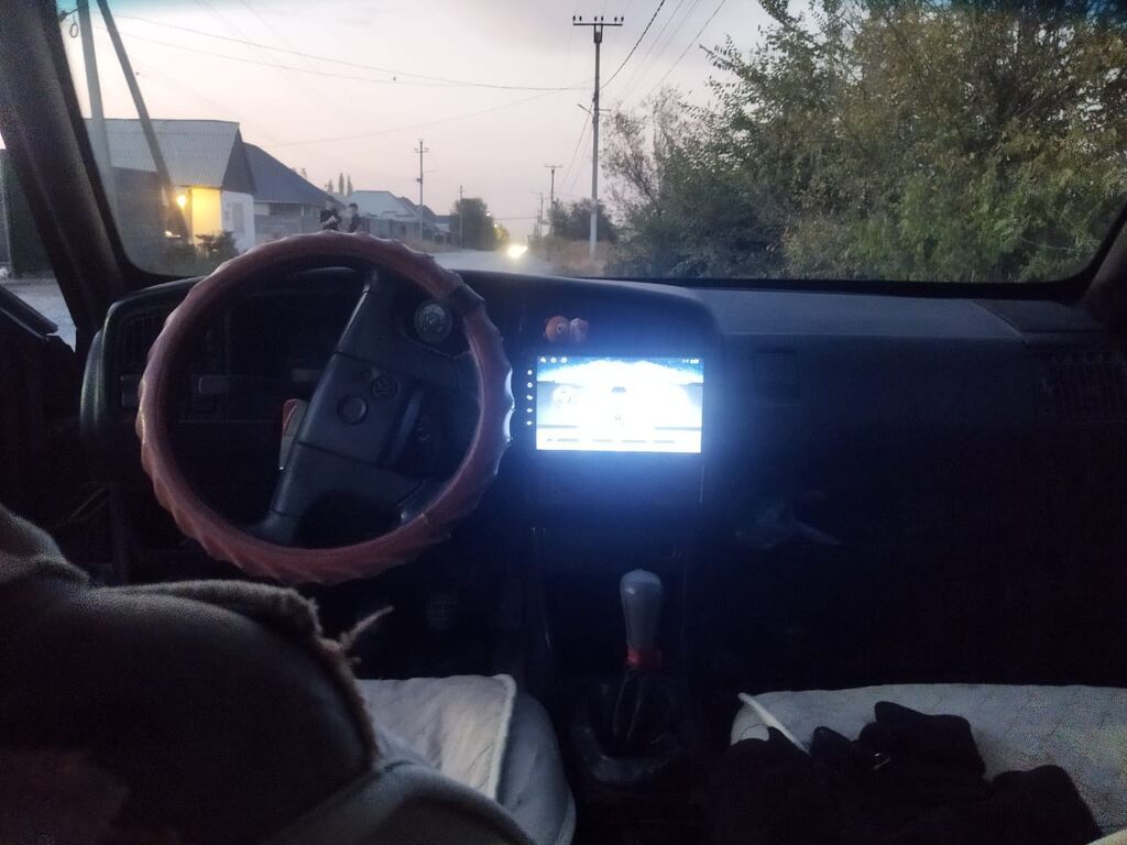 Volkswagen Passat Variant: 1992 г., 1.8 л, Механика, Бензин, Универсал: фото 4