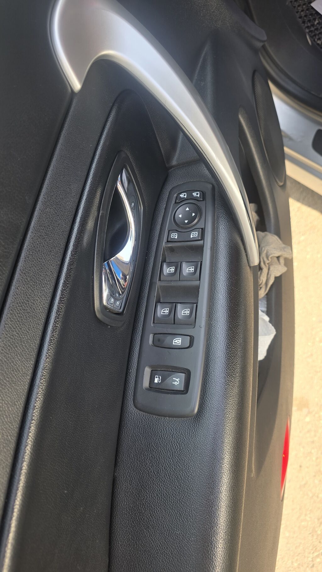 Renault SM6: 2018 г., 2 л, Автомат, Газ, Седан: фото 7
