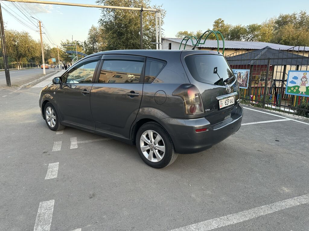 Toyota Corolla Verso: 2007 г., 2.2 л, Механика, Дизель: фото 4