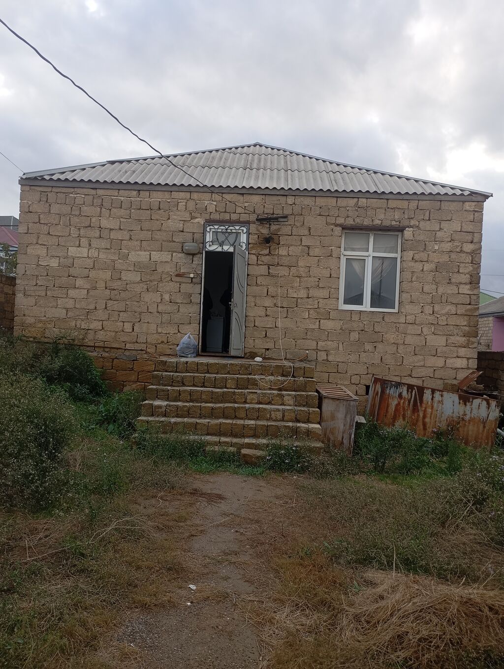 2 otaqlı, 100 kv. m, Orta təmir
