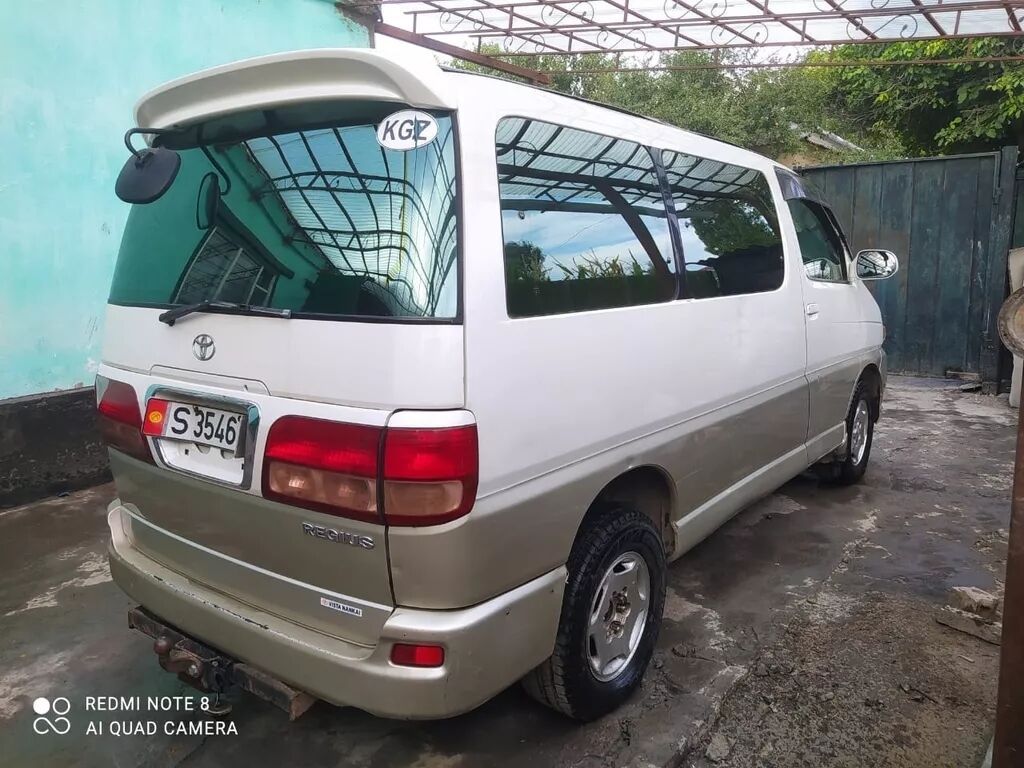 Toyota Regius 2000 г., 2.7 л, автомат, газ: фото 7