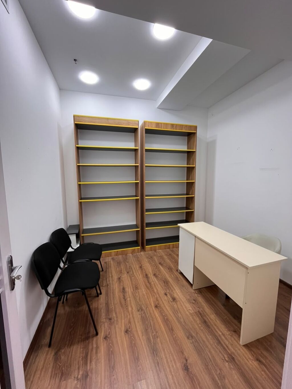 Af mall t/m 2-ci mərtəbə Shikh Jafarli Group (Ofislərin uzunmüddətli