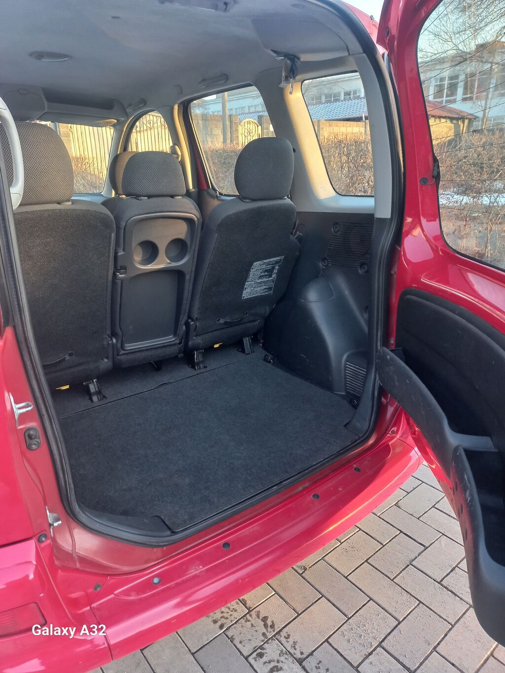 Toyota Yaris: 2005 г., 1.5 л, Автомат, Бензин, Универсал: фото 6