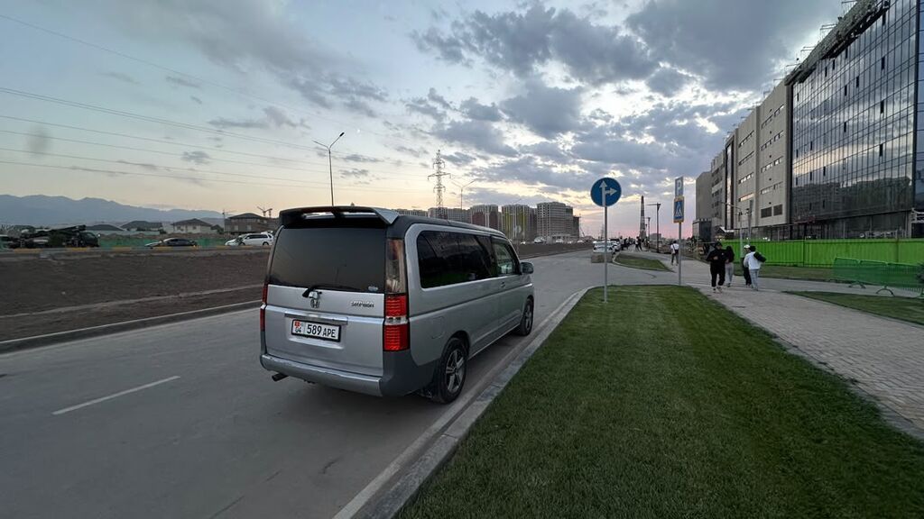 Honda Stepwgn: 2001 г., Бензин, Минивэн: фото 2