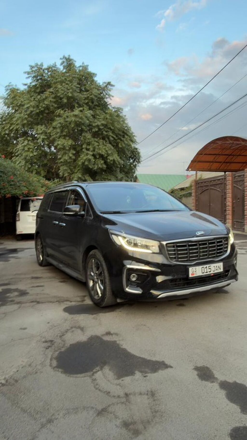 Kia Carnival: 2019 г., 2.2 л, Автомат, Дизель, Минивэн: фото 2