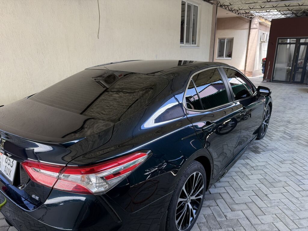 Toyota Camry: 2018 г., Автомат, Седан: фото 4