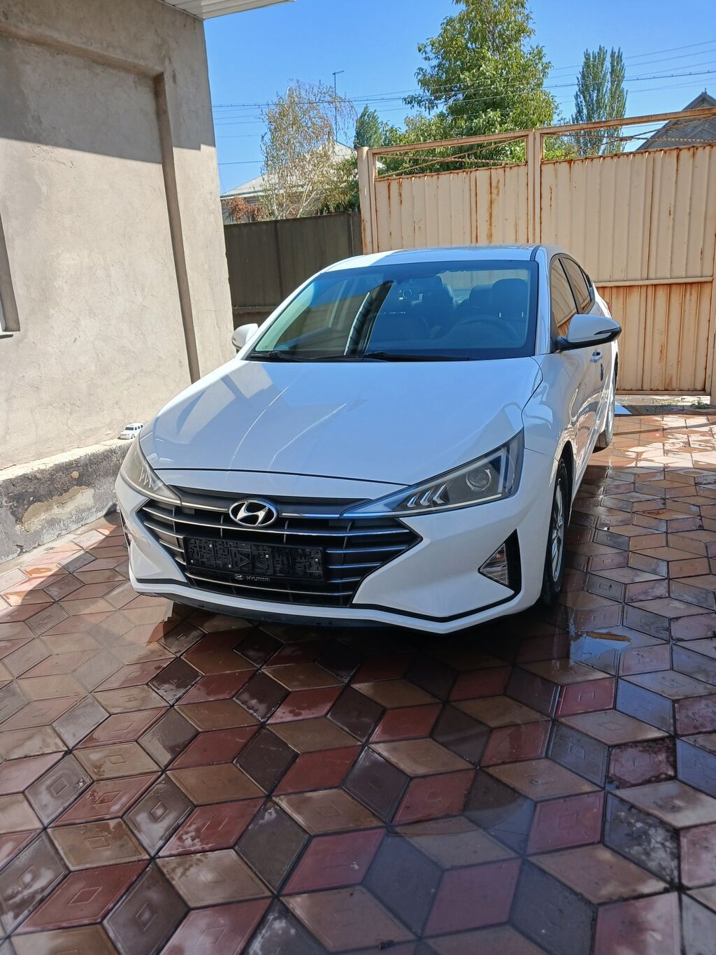 Hyundai Avante: 2019 г., 1.6 л, Автомат, Бензин, Седан: фото 1