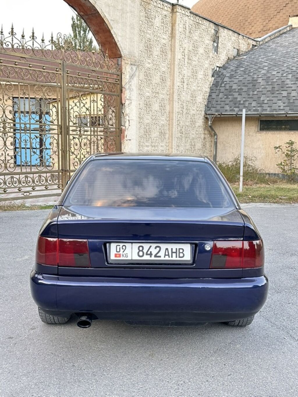 Audi A6: 1995 г., 2.3 л, Механика, Бензин, Седан: фото 3