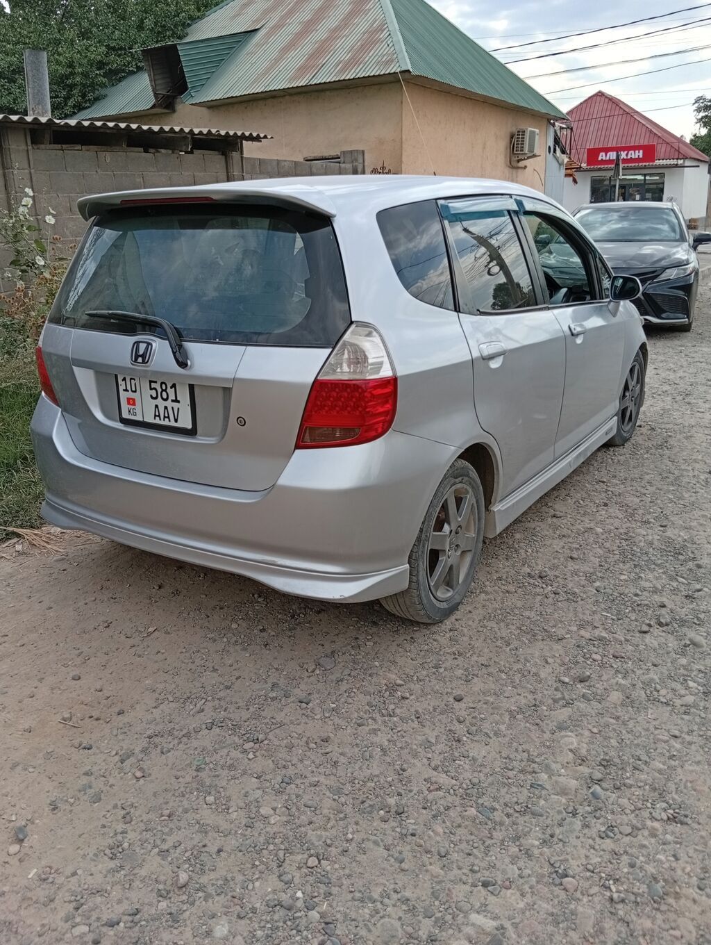 Honda Fit: 2002 г., 1.5 л, Вариатор, Бензин, Седан: фото 2