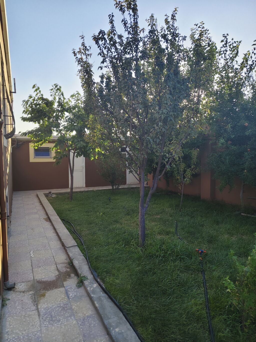 4 otaqlı, 100 kv. m, Orta təmir