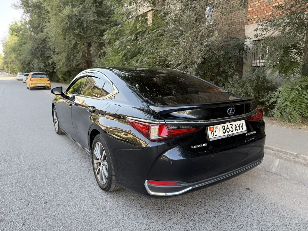 Lexus ES: 2019 г., 2.5 л, Автомат, Гибрид, Седан: фото 4