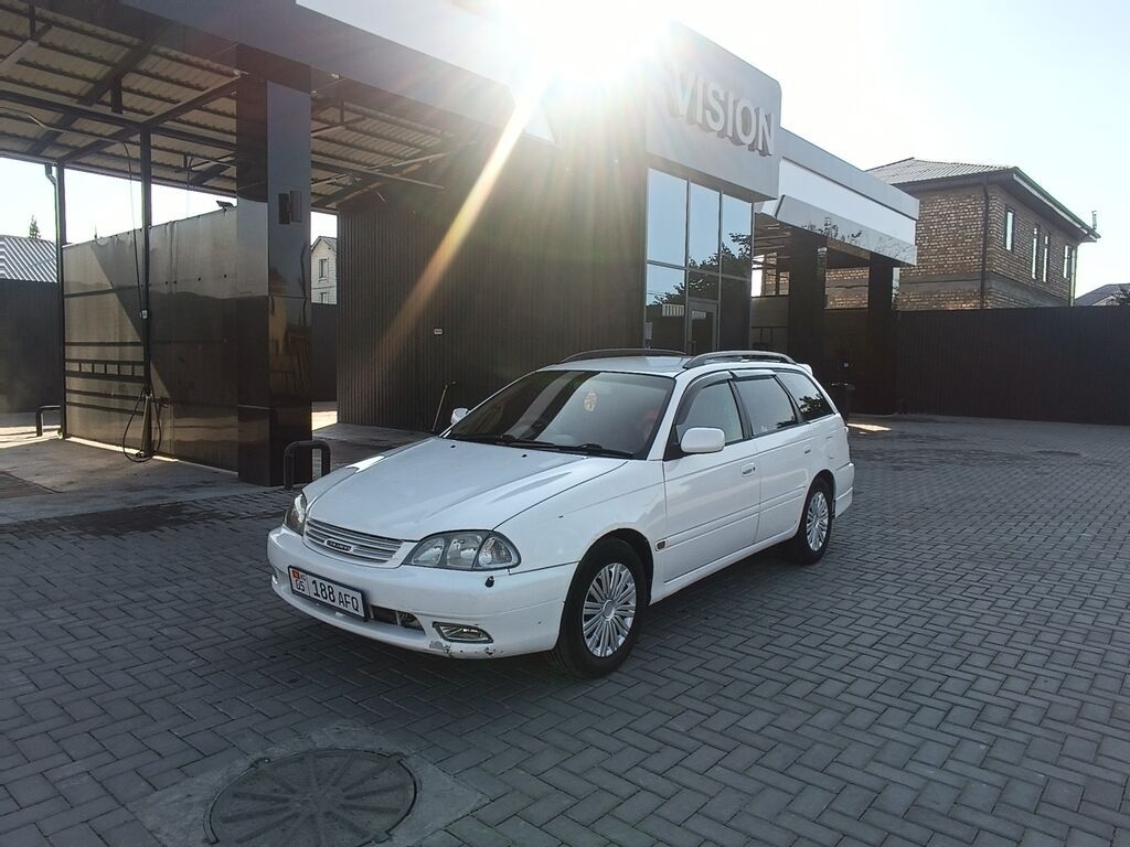 Toyota Caldina: 2001 г., 2 л, Автомат, Бензин, Универсал: фото 2