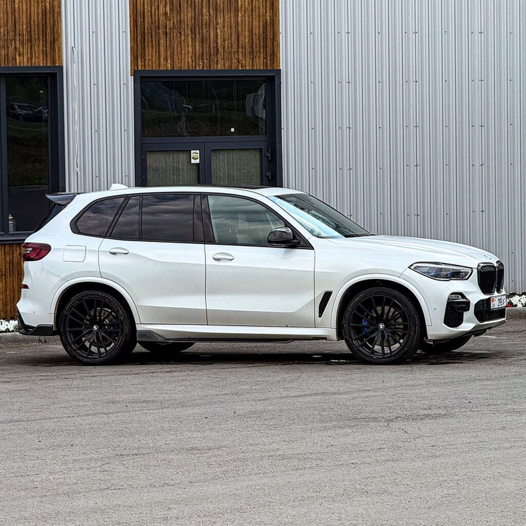 BMW X5: 2021 г., 4.4 л, Автомат, Бензин, Внедорожник: фото 5