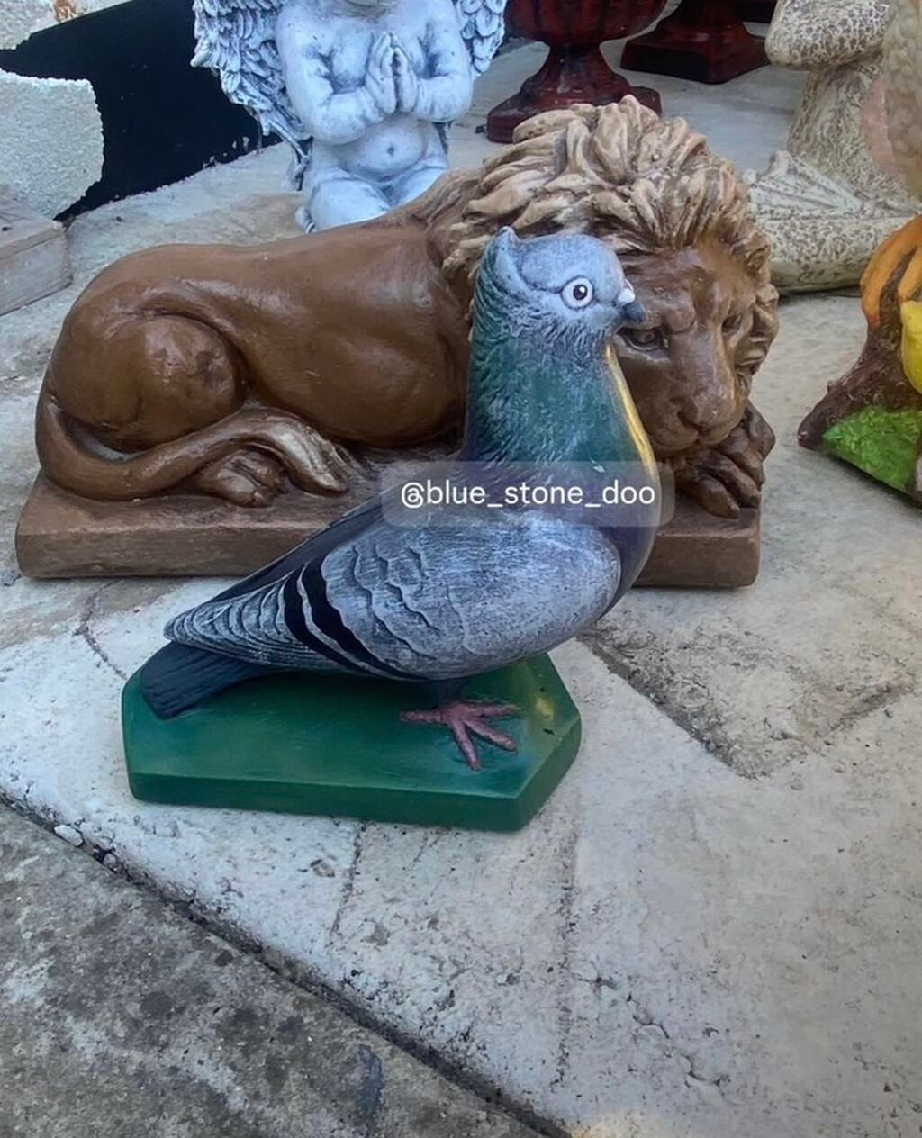 Baštenska dekoracija: Dekorativna figura goluba za dvorište/baštu. - Materijal: liveni