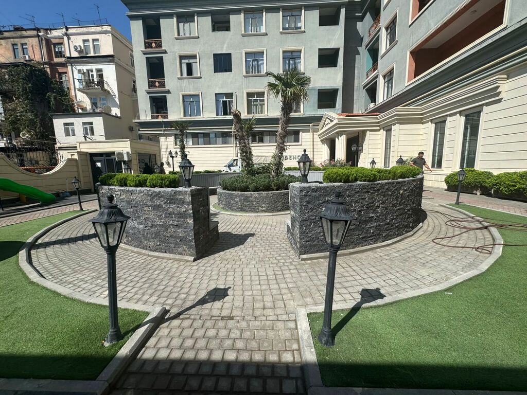 4 otaqlı, Yeni tikili, 285 kv. m