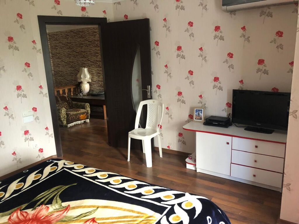 6 otaqlı, 175 kv. m, Kredit yoxdur, Yeni təmirli