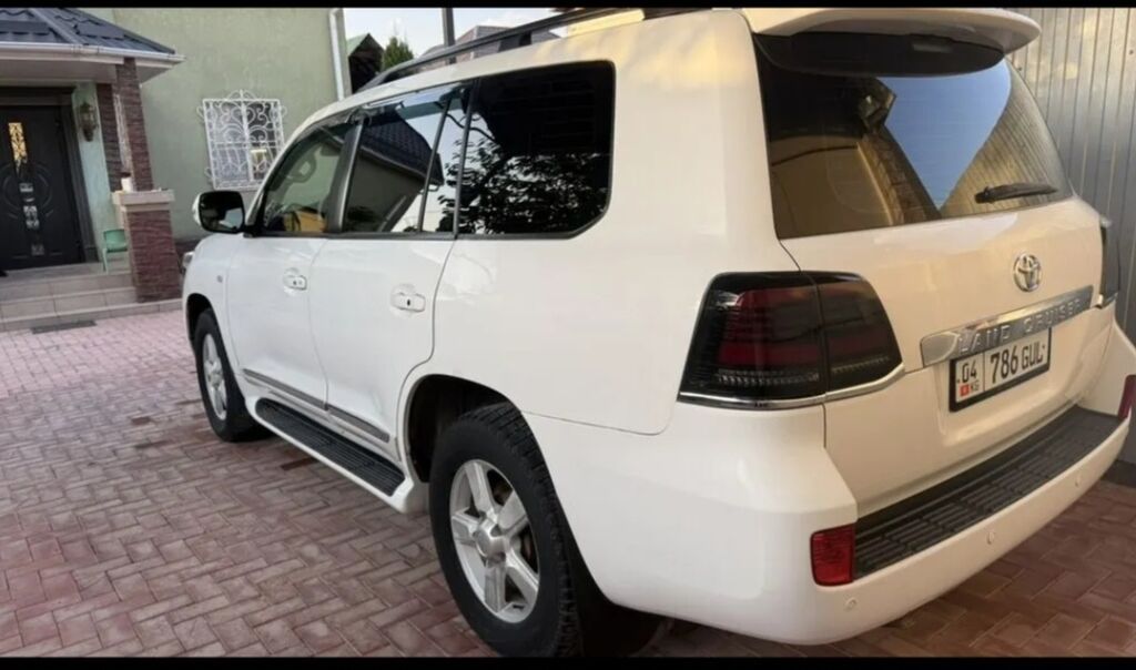 Toyota Land Cruiser: 2009 г., 4.7 л, Автомат, Газ, Внедорожник: фото 7