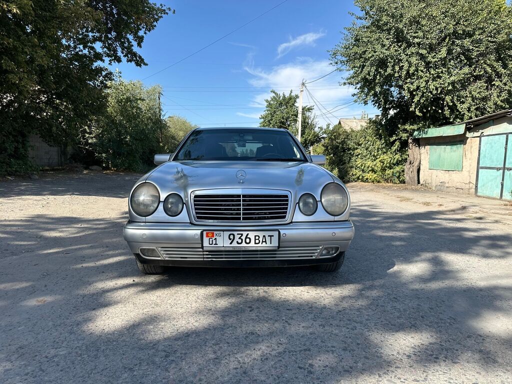 Mercedes-Benz E-Class: 1998 г., 3.2 л, Автомат, Бензин, Седан: фото 2