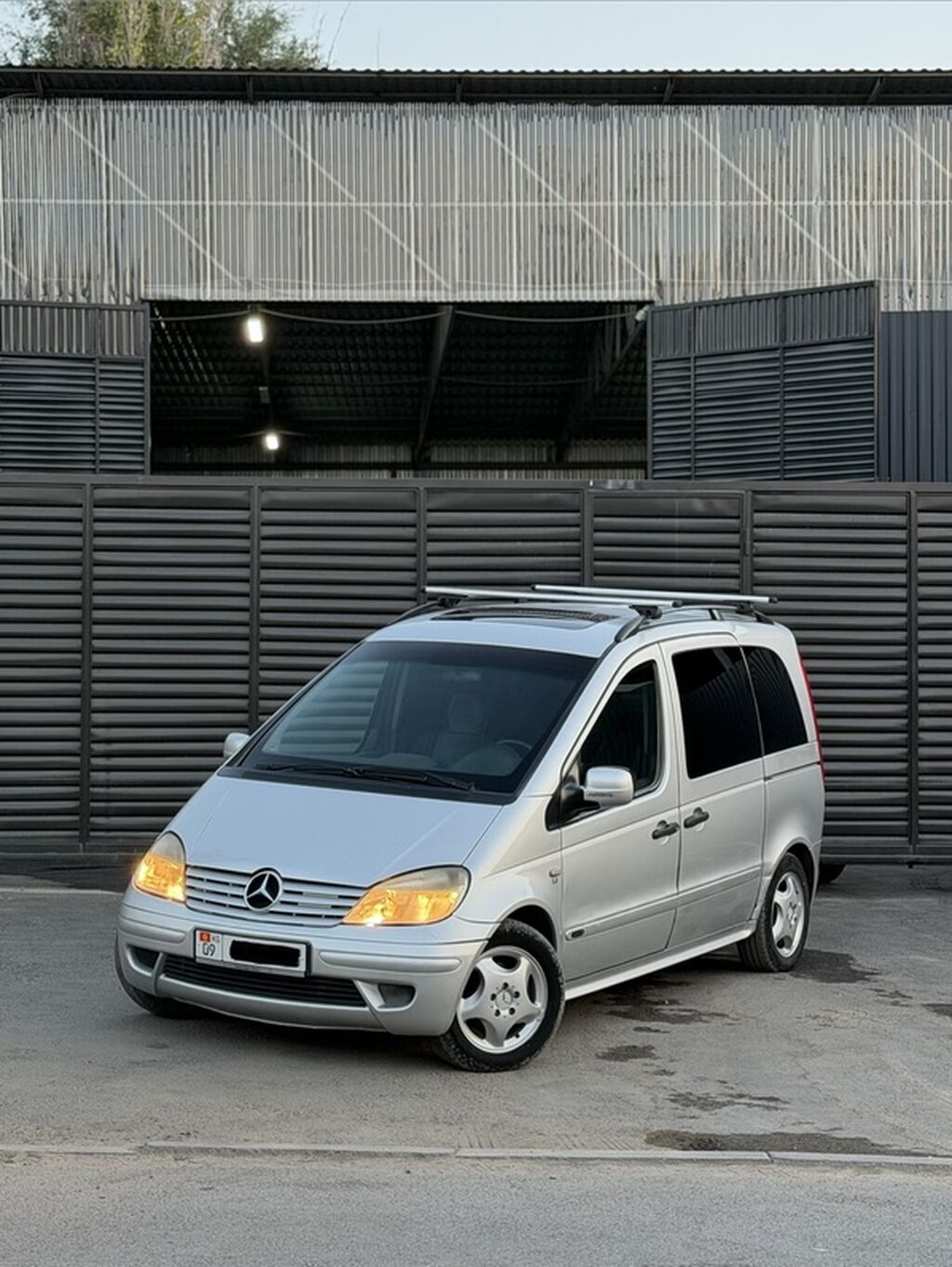 Mercedes-Benz Vaneo: 2003 г., 1.6 л, Автомат, Бензин, Минивэн: фото 2