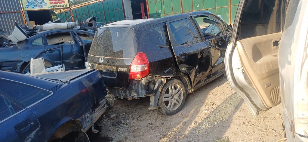 Запчасти для Honda Jazz/Fit 2003 г. Доступны все детали с автомобиля: фото 2