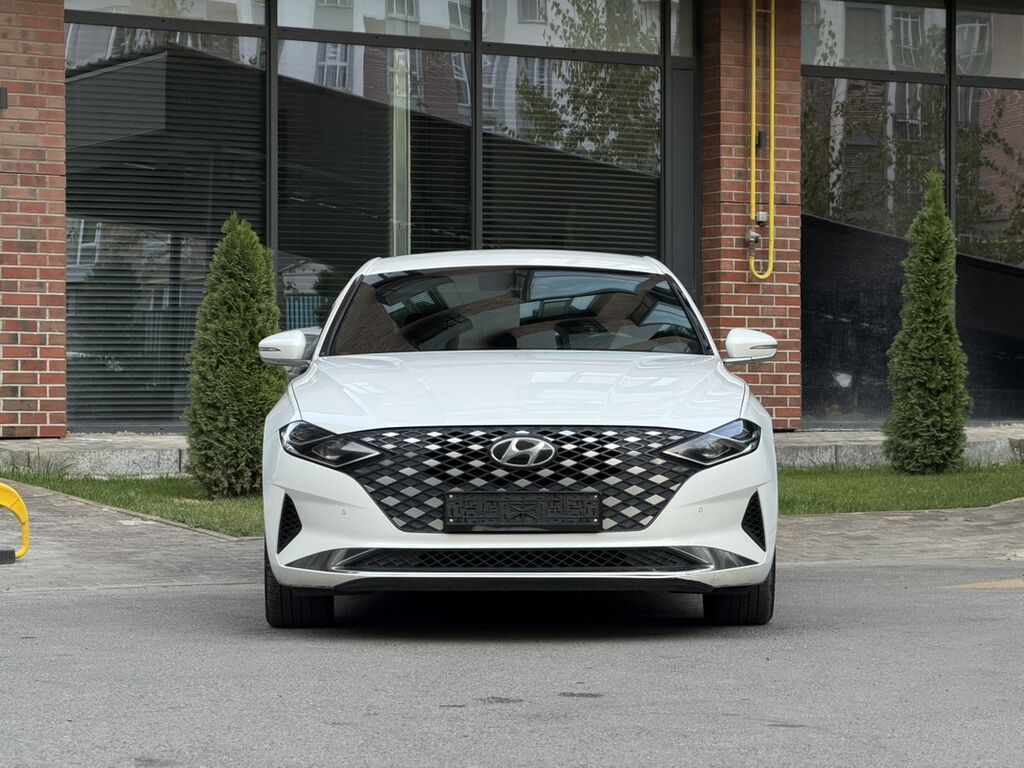 Hyundai Grandeur: 2021 г., 3 л, Автомат, Газ, Седан: фото 1