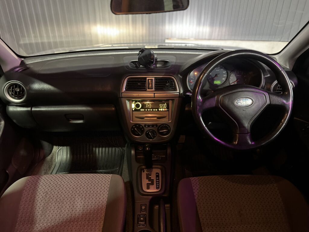 Subaru Impreza: 2002 г., 1.5 л, Автомат, Бензин, Хэтчбэк: фото 3