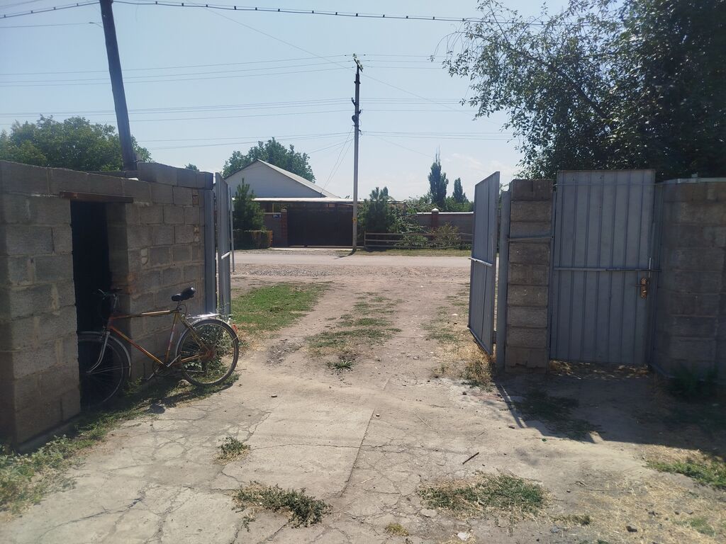 Продаётся дом из трёх комнат в селе Красная речка. Кухня и санузел: фото 4