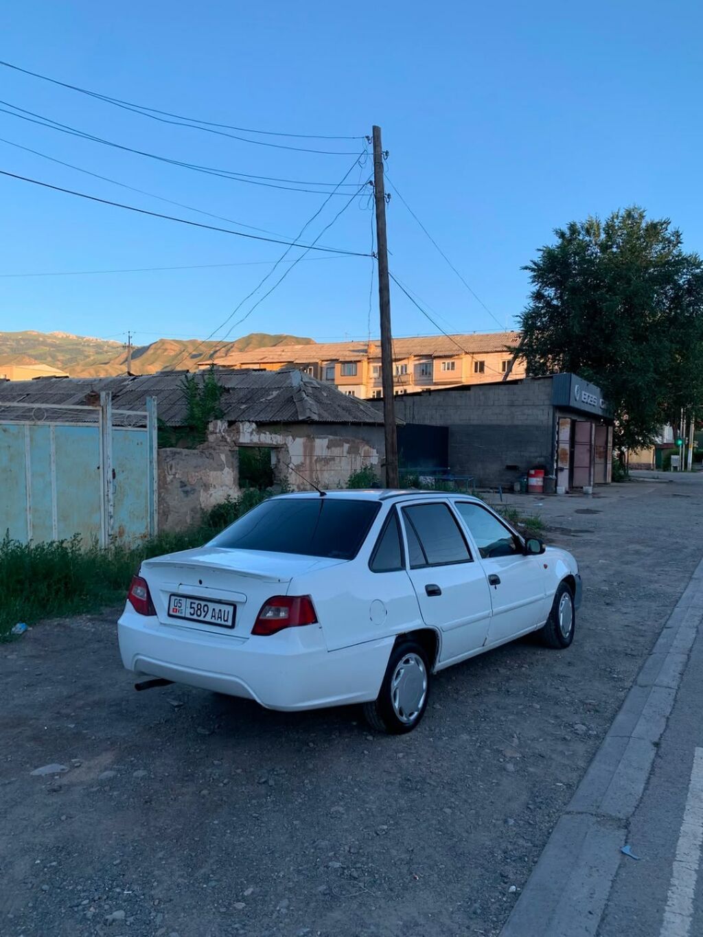 Daewoo Nexia: 2010 г., 1.6 л, Механика, Бензин, Седан: фото 1