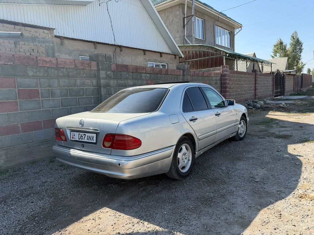 Mercedes-Benz E-Class: 1997 г., 2.3 л, Автомат, Бензин, Седан: фото 2