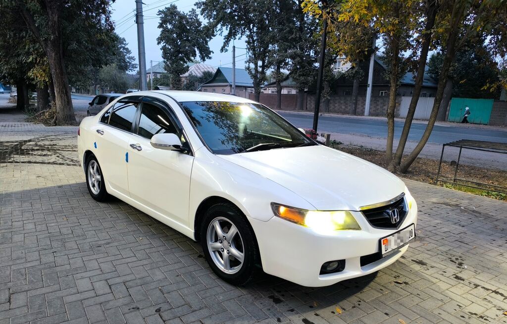 Honda Accord: 2003 г., 2 л, Автомат, Бензин, Седан: фото 2