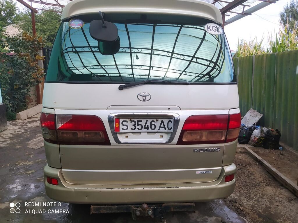 Toyota Regius 2000 г., 2.7 л, автомат, газ: фото 2