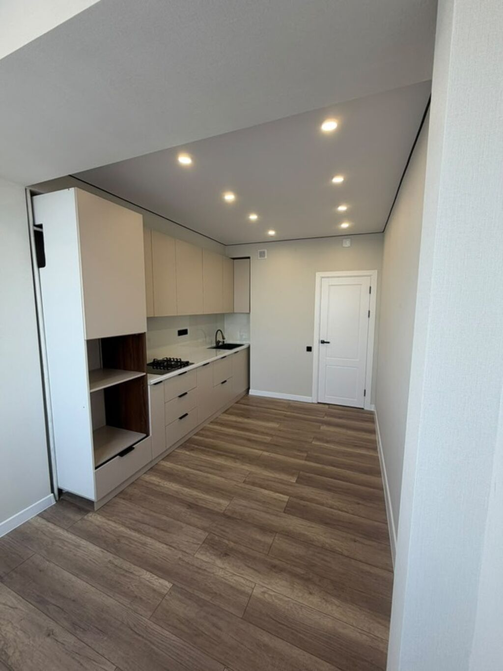 1 комната, 42 м², Пишпек Элитка, 11 этаж, Дизайнерский ремонт: фото 3