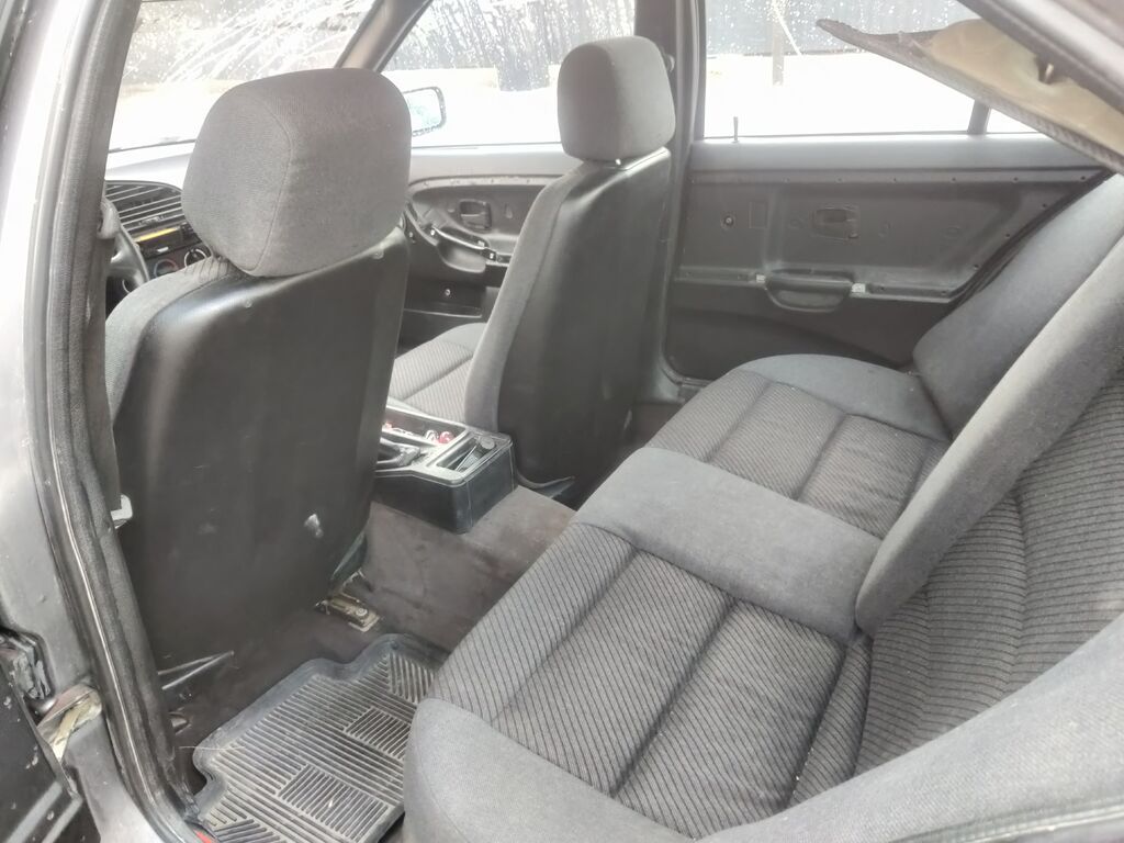 BMW 3 series: 1991 г., 1.8 л, Механика, Бензин, Седан: фото 3