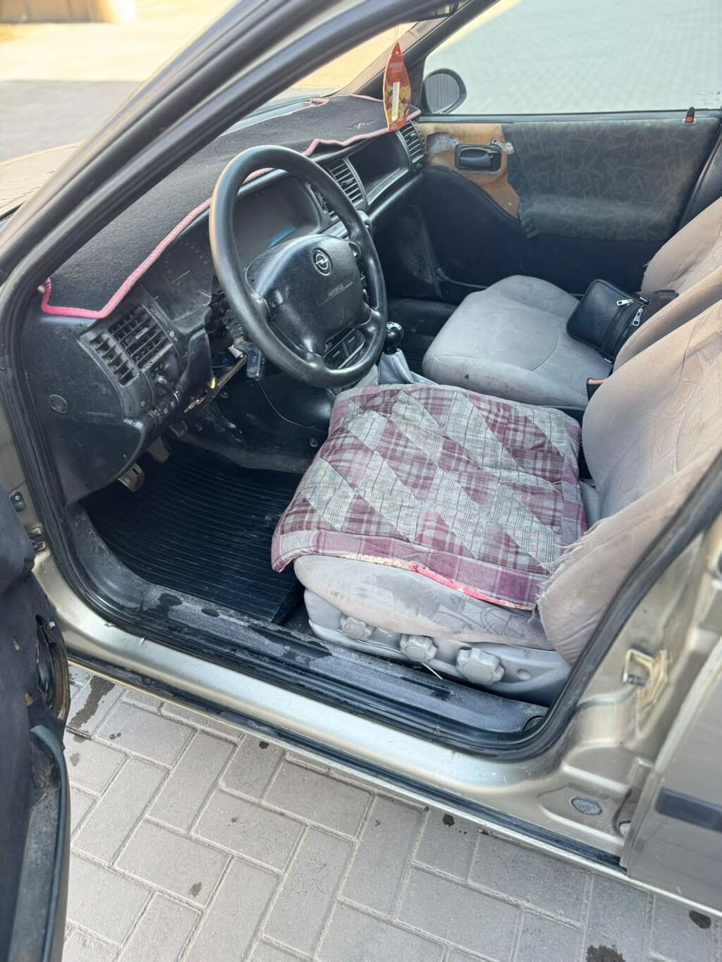 Opel Vectra: 1997 г., 1.6 л, Механика, Бензин, Седан: фото 7