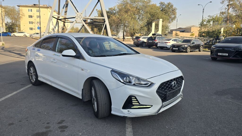 Hyundai Sonata: 2019 г., 2 л, Автомат, Газ, Седан: фото 2
