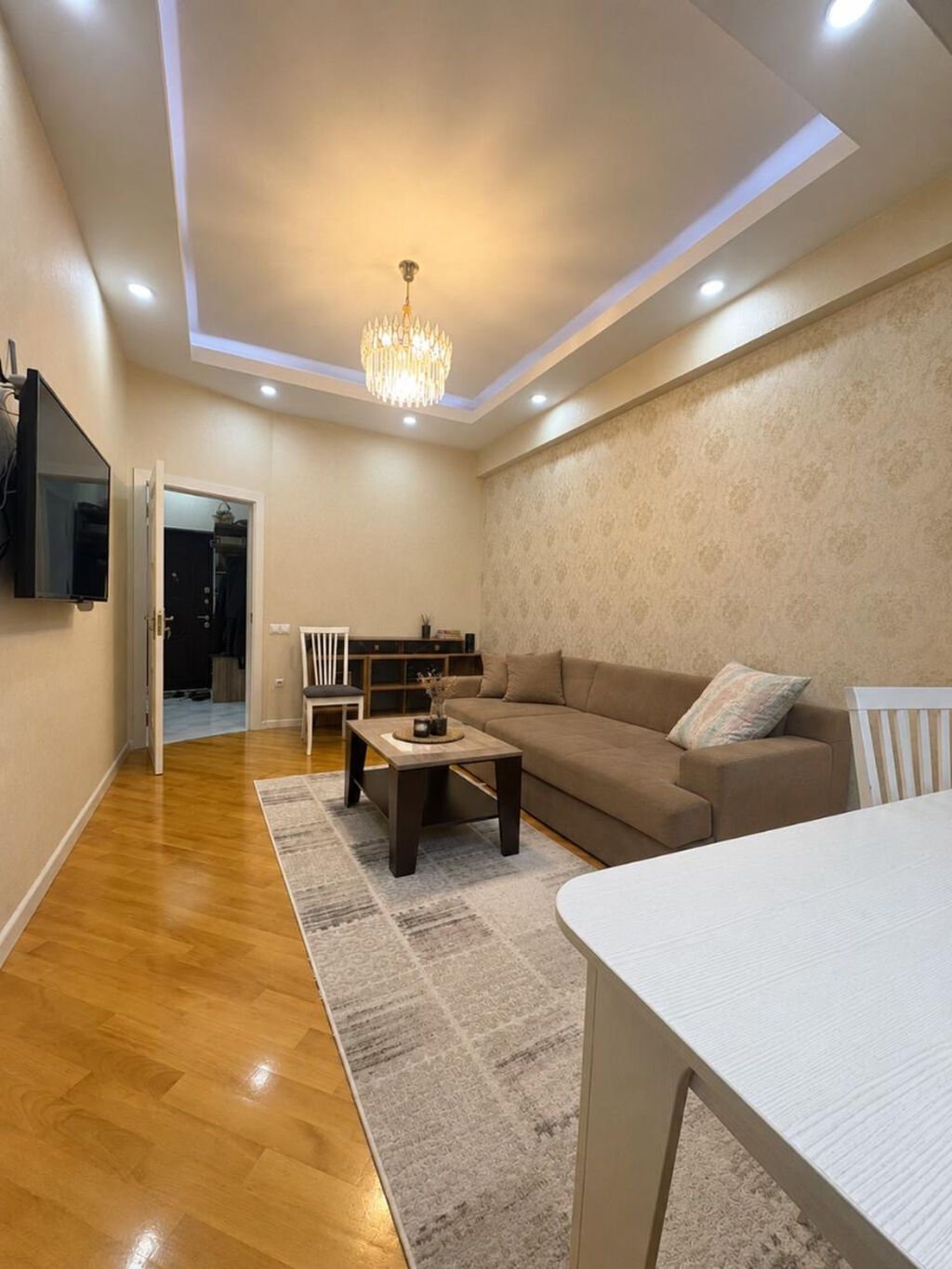 🏠 2 otaqlı evə 1 xanım ev yoldaşı axtarılır 📍 20 Yanvar mst –