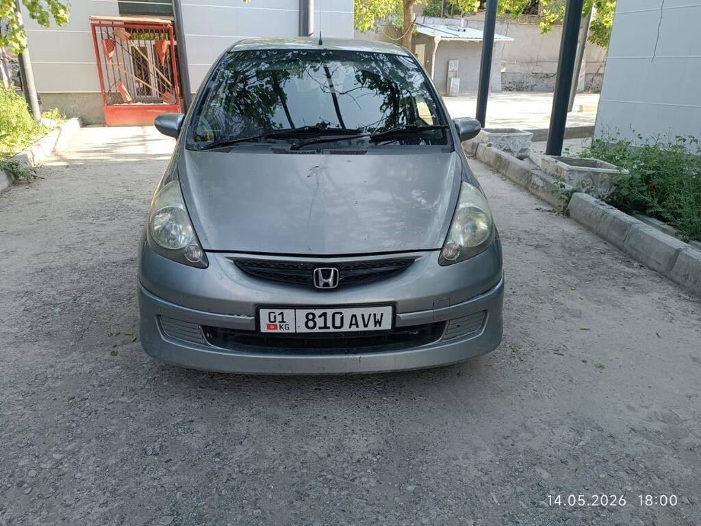 Honda Fit: 2003 г., 1.5 л, Автомат, Хэтчбэк: фото 5