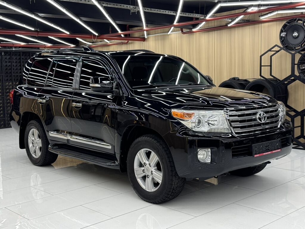 Toyota Land Cruiser: 2013 г., 4.6 л, Автомат, Бензин, Внедорожник: фото 3
