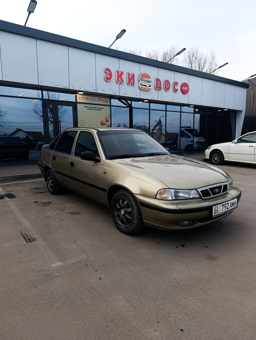 Daewoo Nexia: 2006 г., 1.5 л, Механика, Бензин, Седан: фото 2