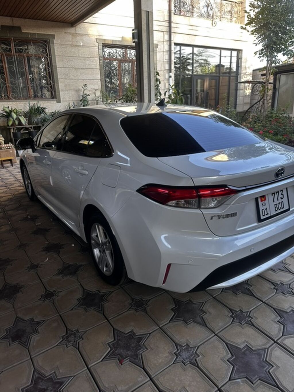 Toyota Levin Hybrid 2021, 1.8 л, вариатор, седан: фото 4