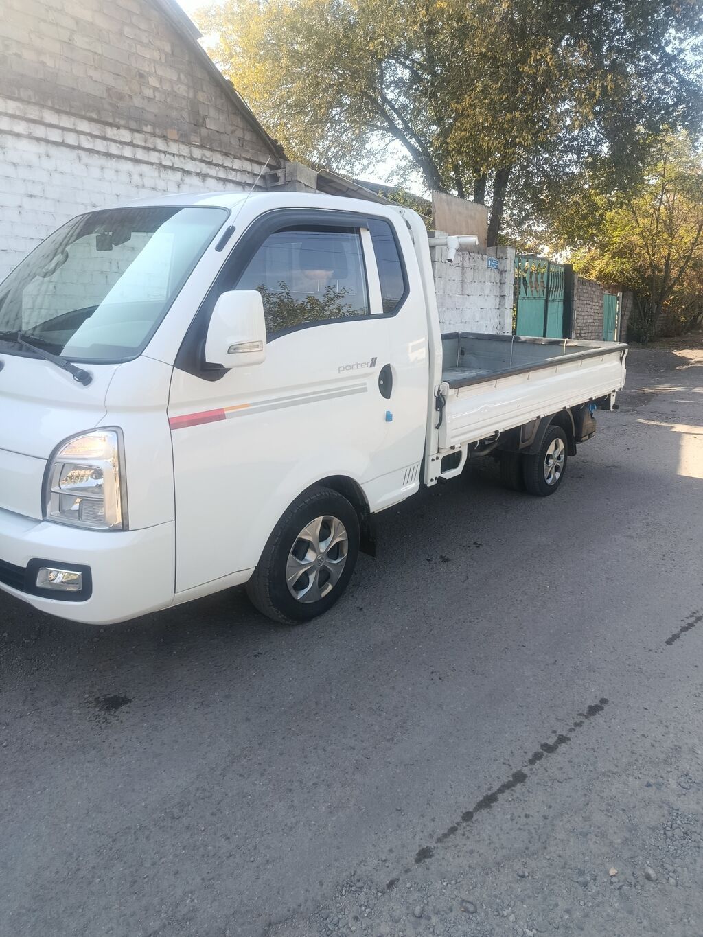 Портер свежепригнан Hyundai Porter II, бортовой грузовик белого: фото 3