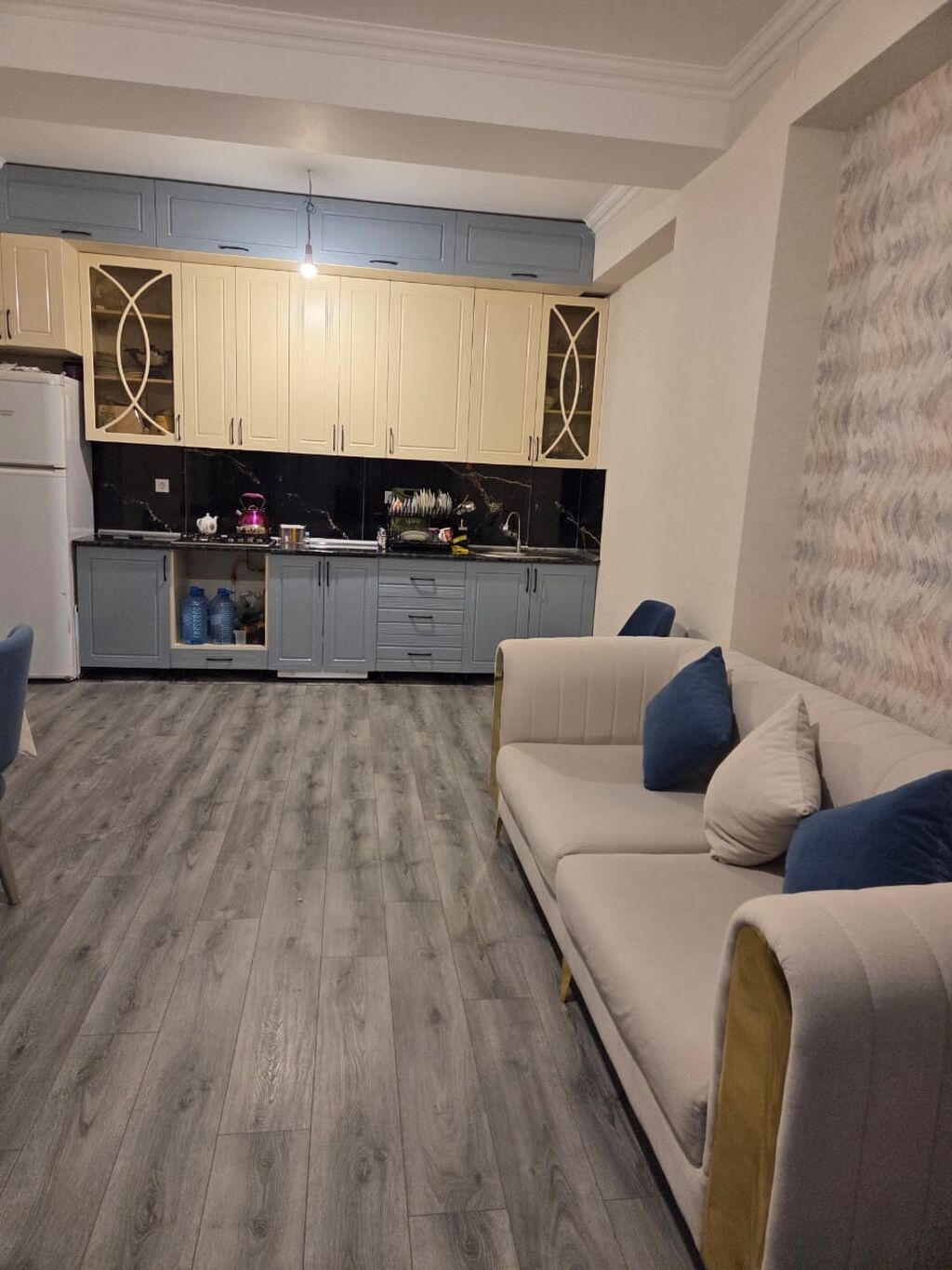 3 otaqlı, Yeni tikili, m. 20 Yanvar, 75 kv. m