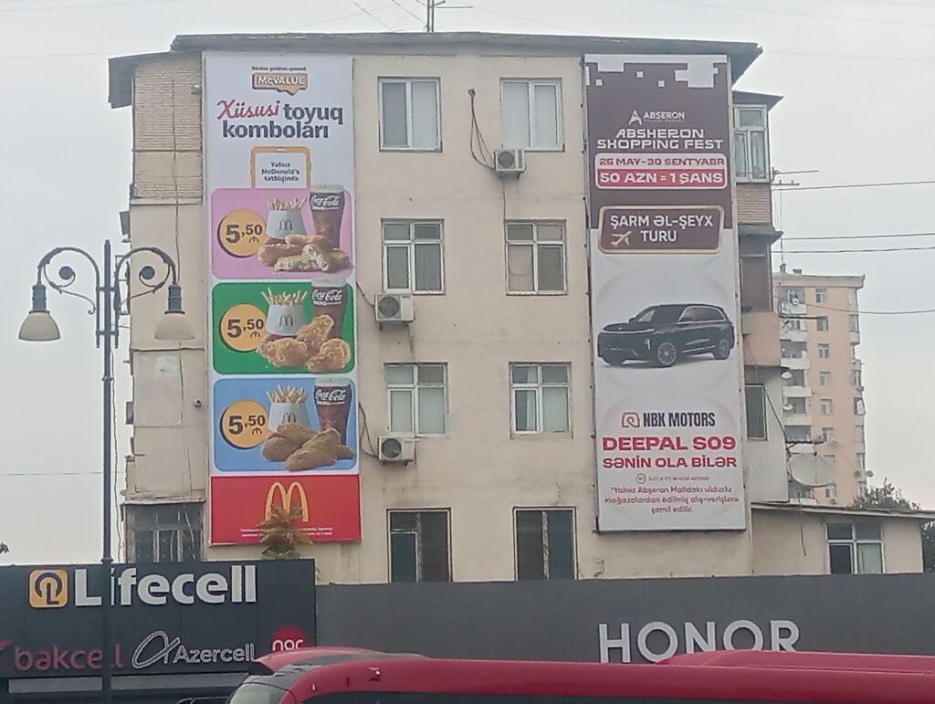 055_724_29_20. Eve oktyabr ayının 7 si baxmaq ve köçmək olar