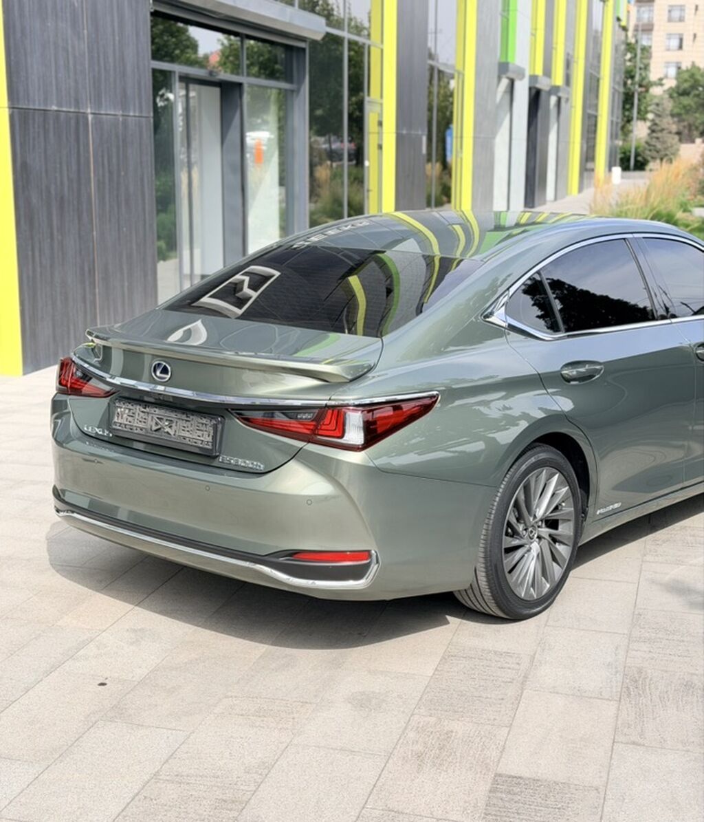 Lexus ES: 2019 г., 2.5 л, Автомат, Гибрид, Седан: фото 2