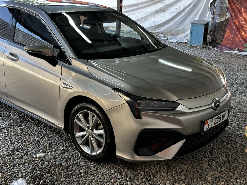 GAC AION S (седан), серебристый металлик. Ключевые особенности: -: фото 3