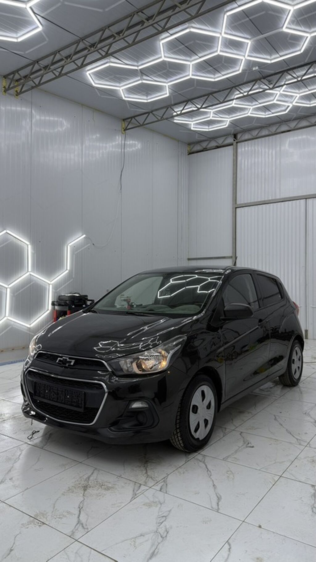 Chevrolet Spark: 2017 г., 1 л, Автомат, Бензин, Хэтчбэк: фото 3