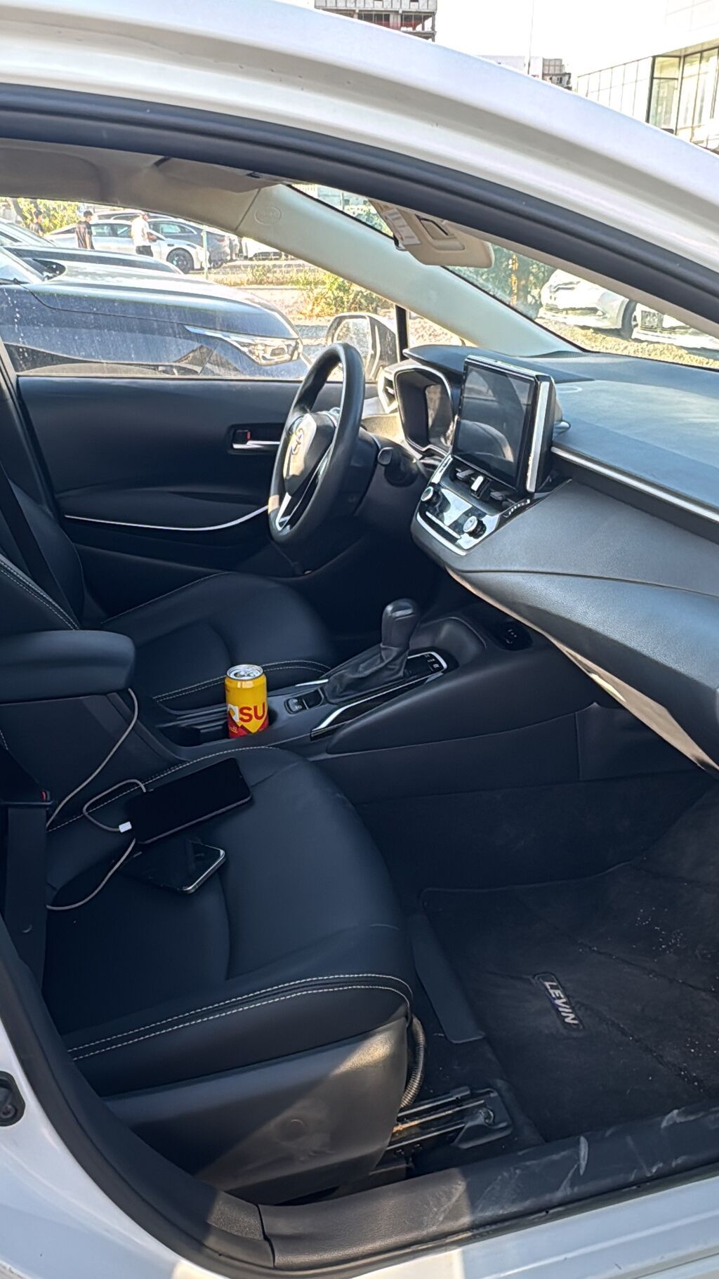 Toyota Corolla: 2021 г., 1.8 л, Автомат, Гибрид, Седан: фото 5